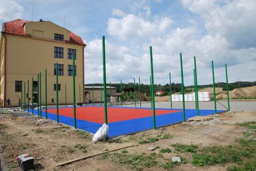 Realizace nového školní hřiště